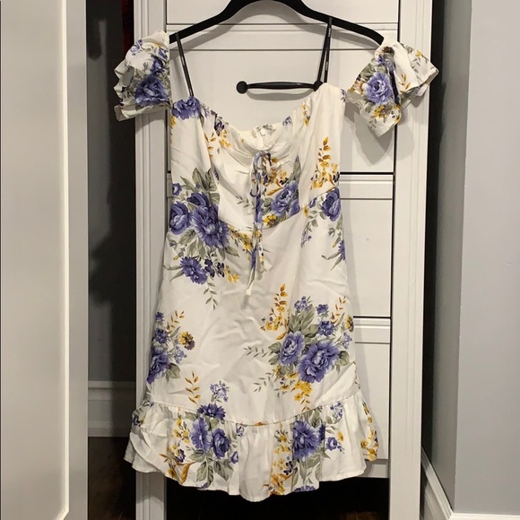 Dress - Picture 1 of 4